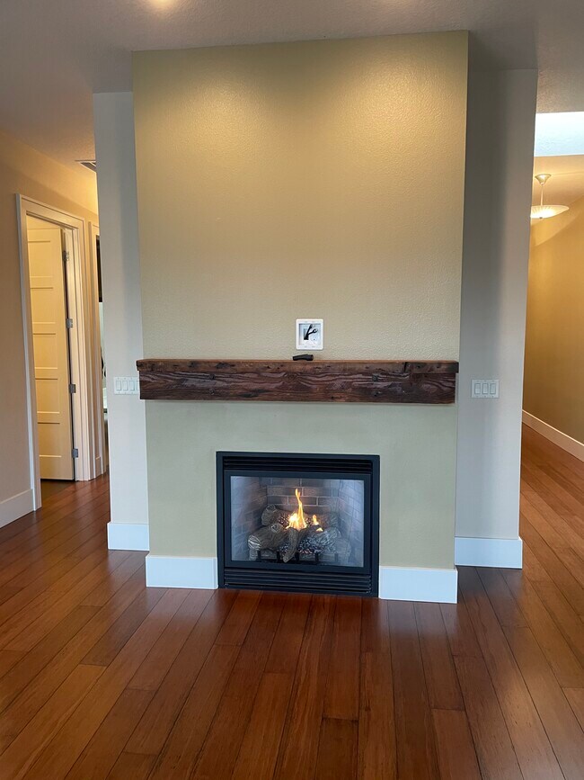 Building Photo - 441 State St