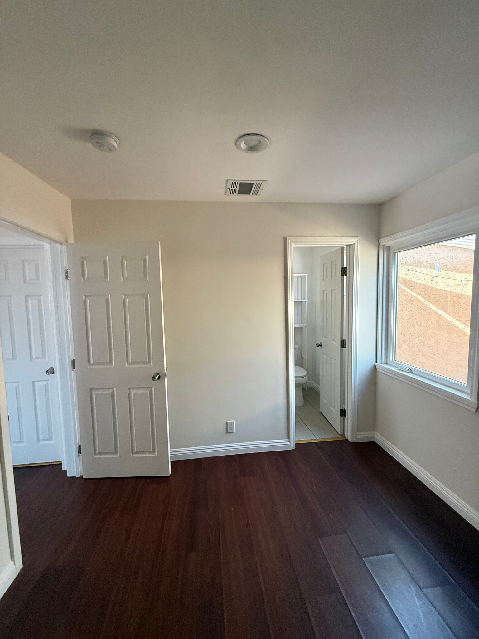 Building Photo - 410 N Glenwood Pl