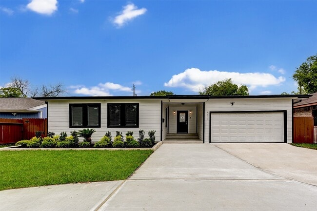 Building Photo - 6618 Winton St