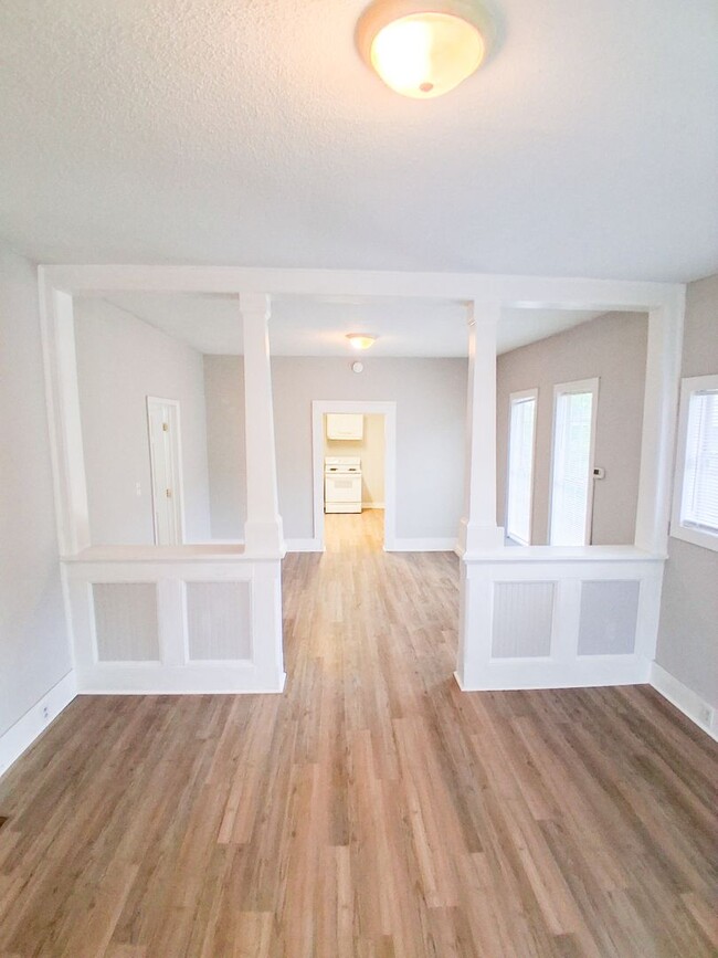 Building Photo - Charming 2BR/1BA Single Family Home in Gad...