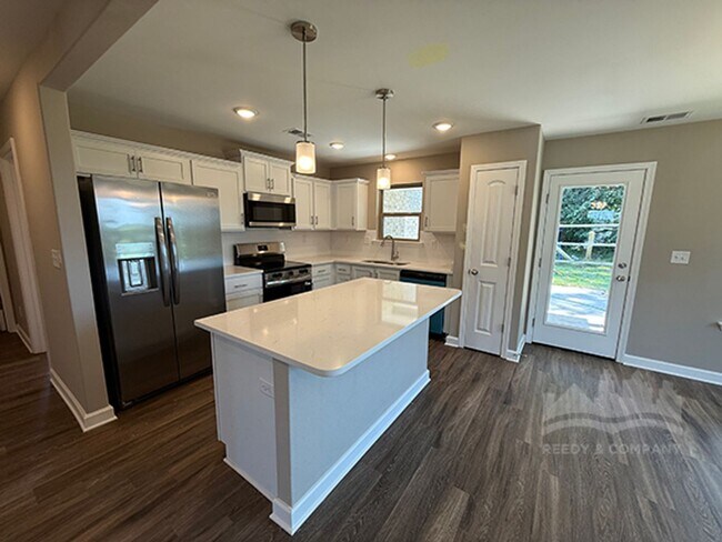Building Photo - 9675 Bloomington Circle S