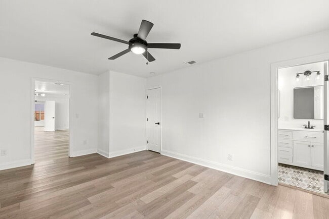 Building Photo - NEWLY RENOVATED Home For Rent in St Peters...