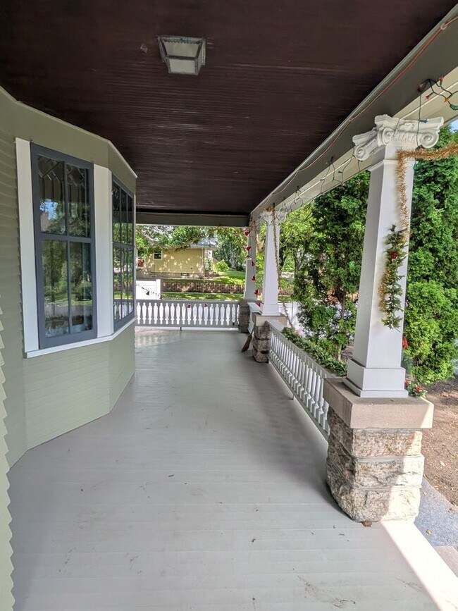 Building Photo - Charming 5-bedroom home in the heart of Hamline–Midway!