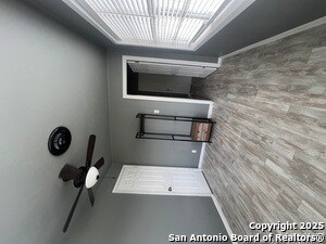 Building Photo - 3058 Westview Dr