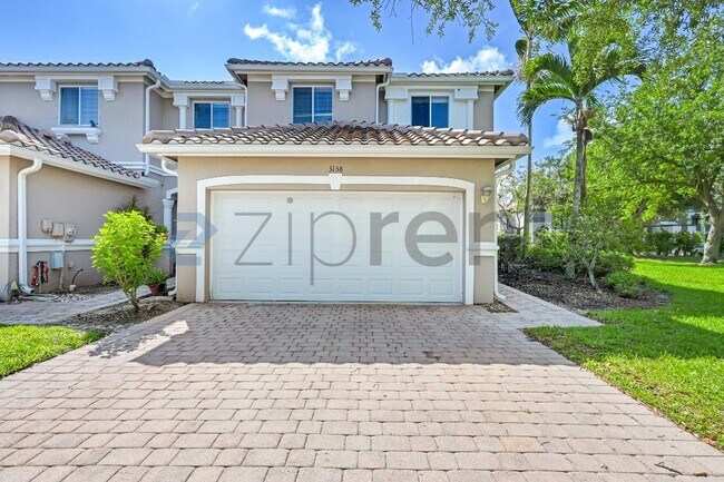 Building Photo - 3158 Antica St
