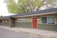 Building Photo - 1011 E Cedar St