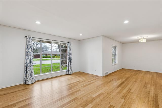 Building Photo - 6311 E Lovers Ln