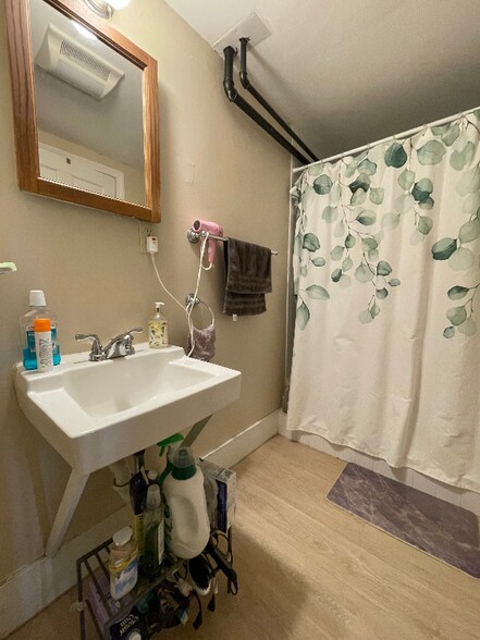 Building Photo - 67 Nottinghill Rd