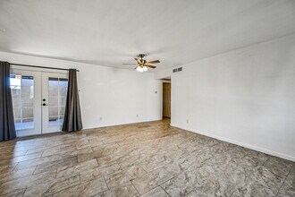 Building Photo - Tempe Townhouse