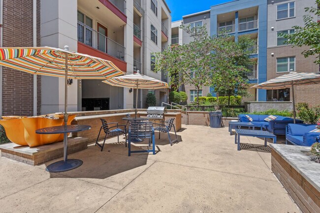 Building Photo - 8122 Midtown Blvd