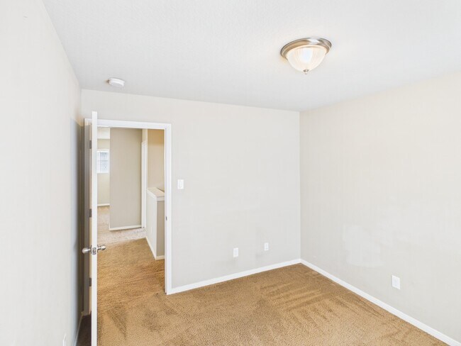 Building Photo - 17143 Deaton Mill Dr