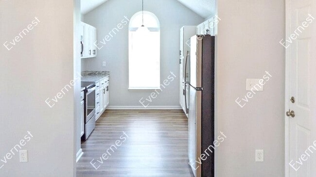 Building Photo - 6007 Patricia Ryan Dr