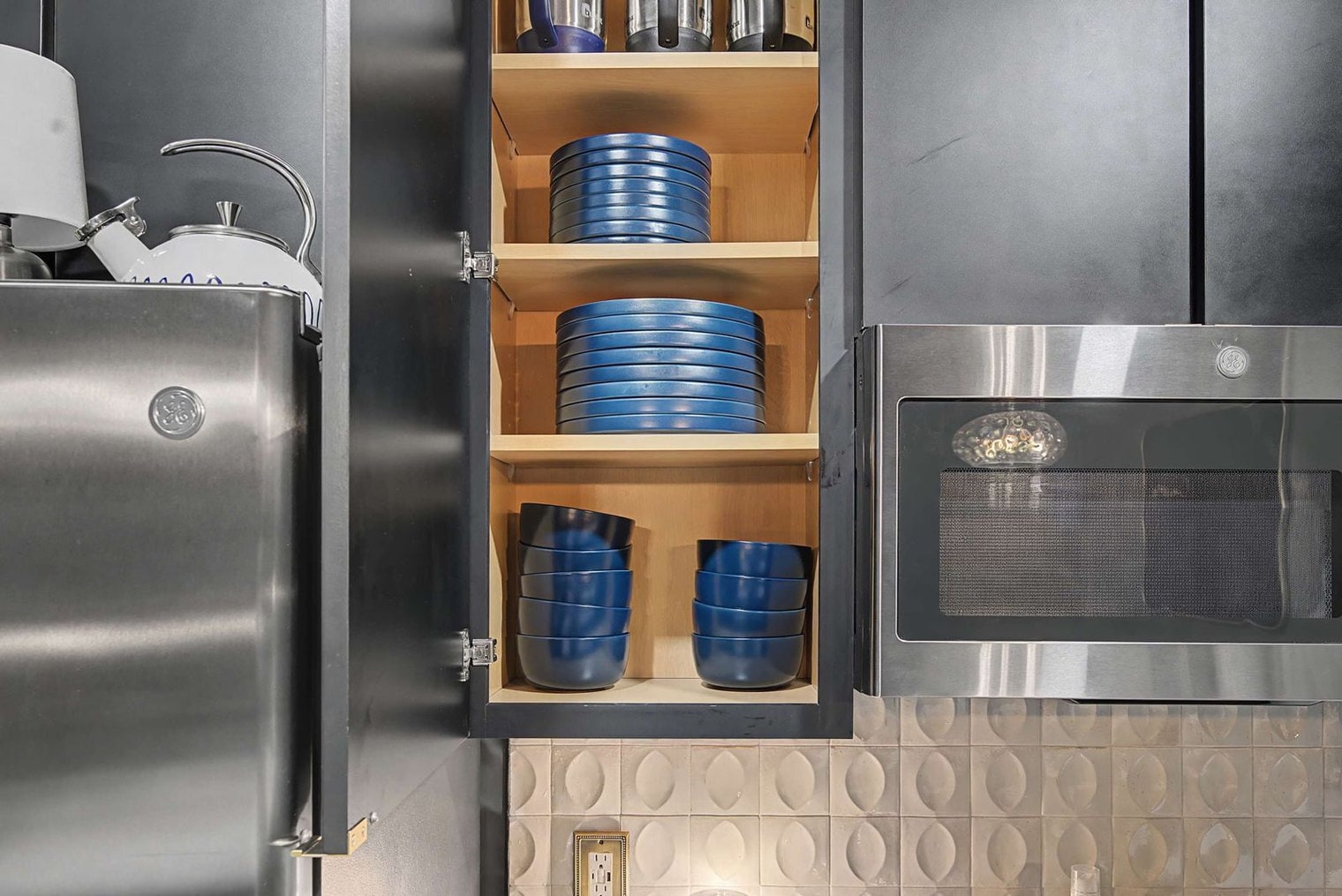 Building Photo - 245 Hermitage Ave