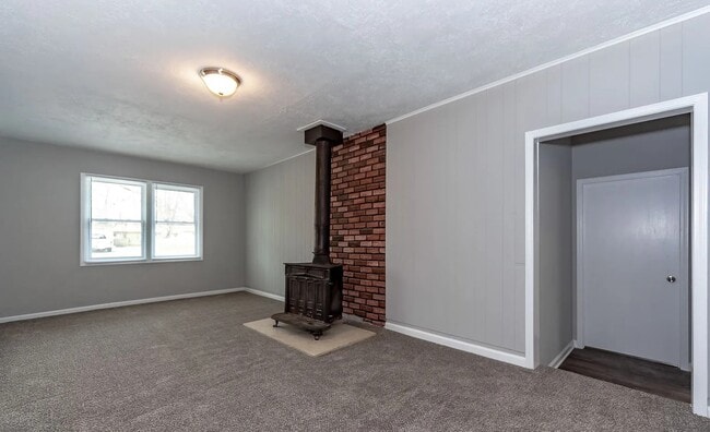 Building Photo - 13119 Fuller Ave