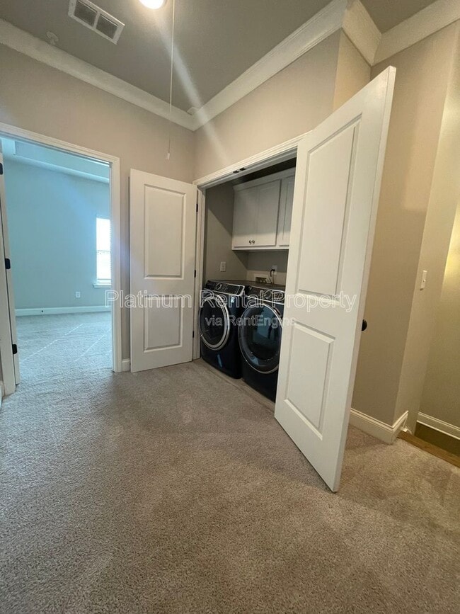 Building Photo - 1236 Stone Castle Cir