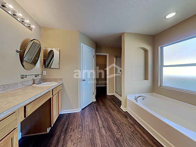 Building Photo - 12227 Sand Lake Ct