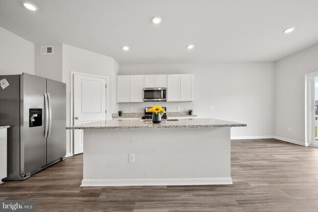 Building Photo - 504 Harper Dr