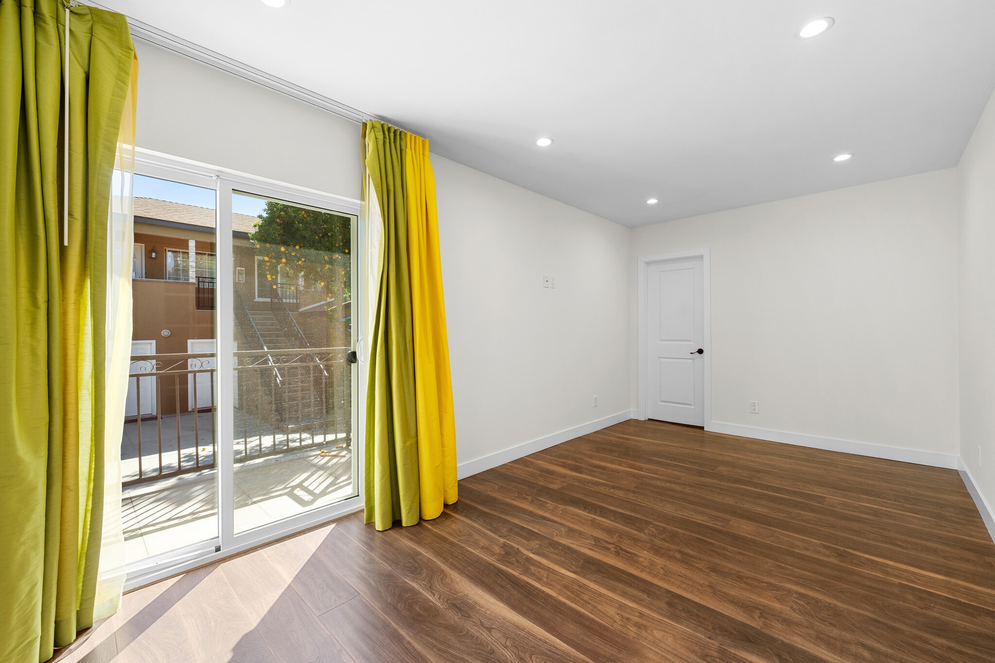 Building Photo - 1016 Linden Ave