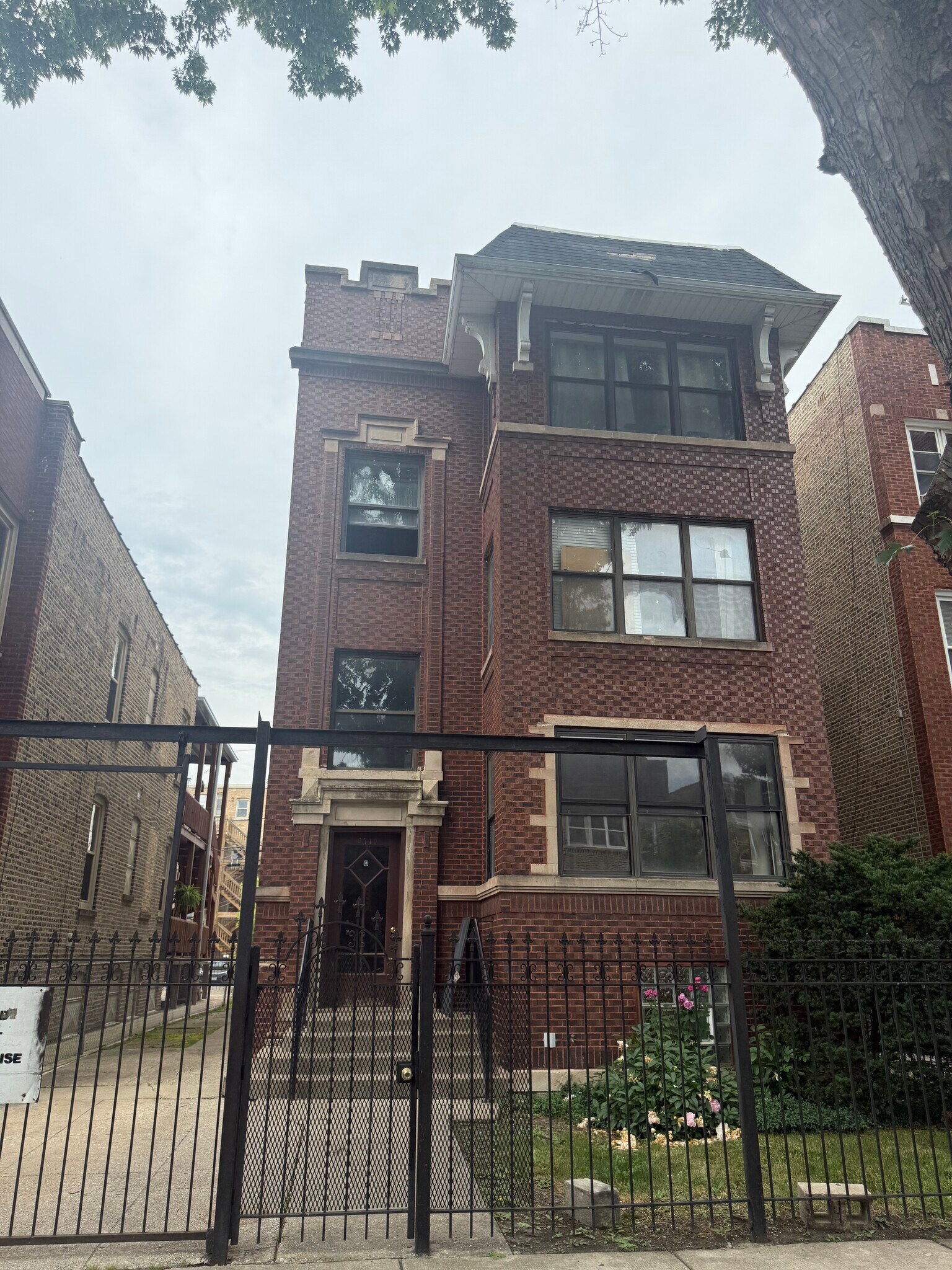 Building Photo - 4710 N Monticello Ave