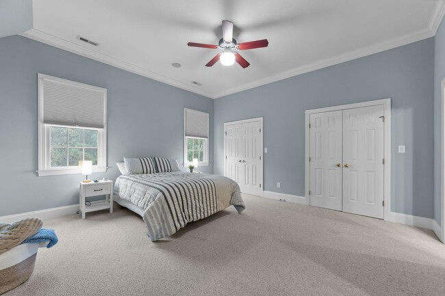 Building Photo - 450 Cox Rd