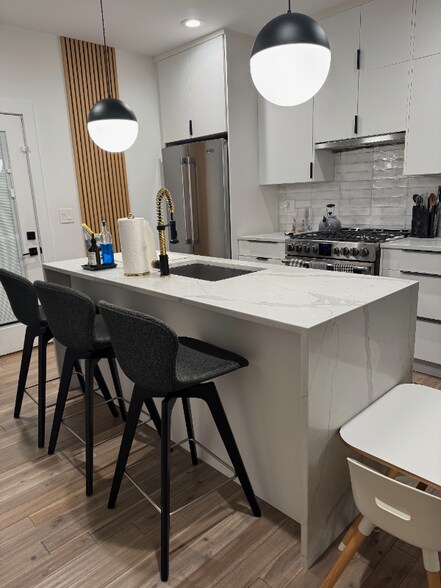 Building Photo - 15 Yale St