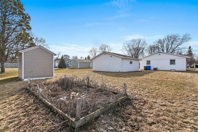 Building Photo - 1730 S Madison St
