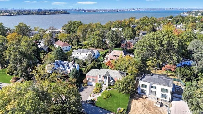 Building Photo - 22 Bayside Dr