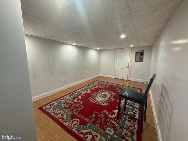 Building Photo - 7547 Beverly Rd