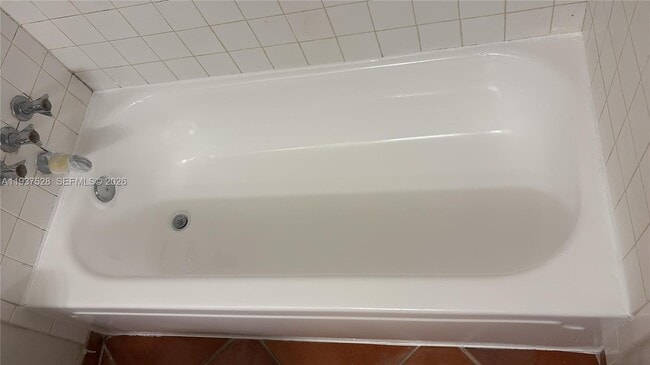 Building Photo - 1801 S Treasure Dr