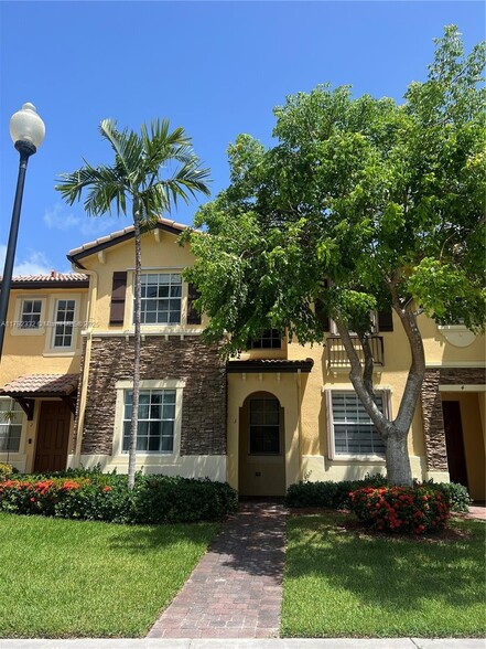 Primary Photo - 9353 SW 227th St
