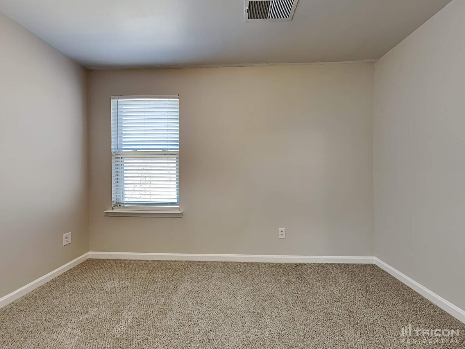 Building Photo - 7121 Creeksong Dr