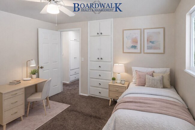 Building Photo - 1016 E 3825 S