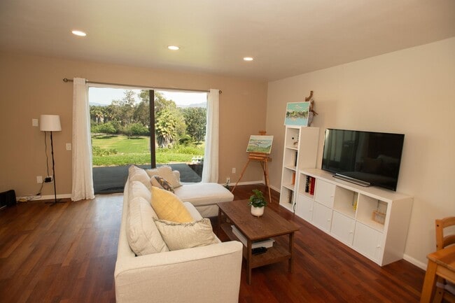 Building Photo - Great Townhome located in the 4S ranch next to Westwood elementary