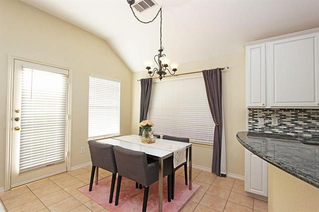 Building Photo - 1861 Carson Ln