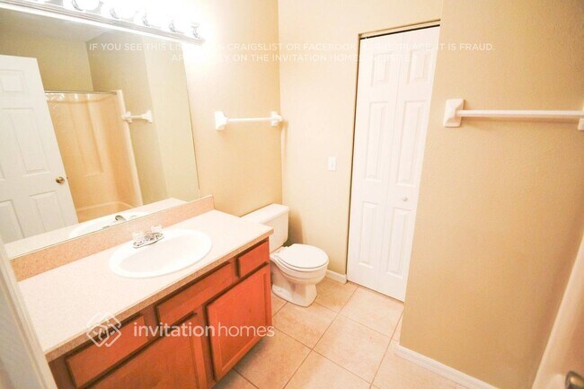 Building Photo - 202 Ashford Pl