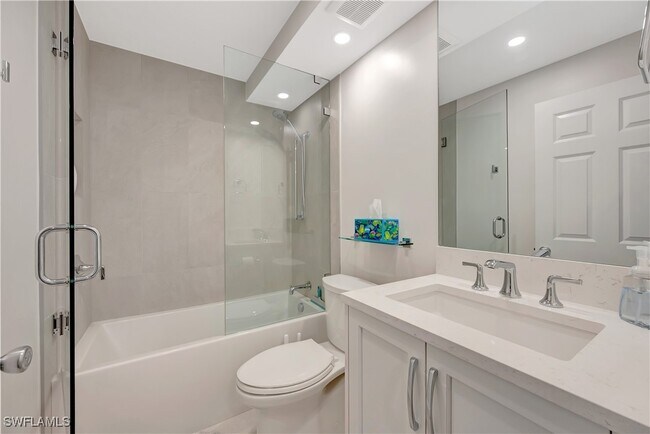 Building Photo - 2258 Gulf Shore Blvd N