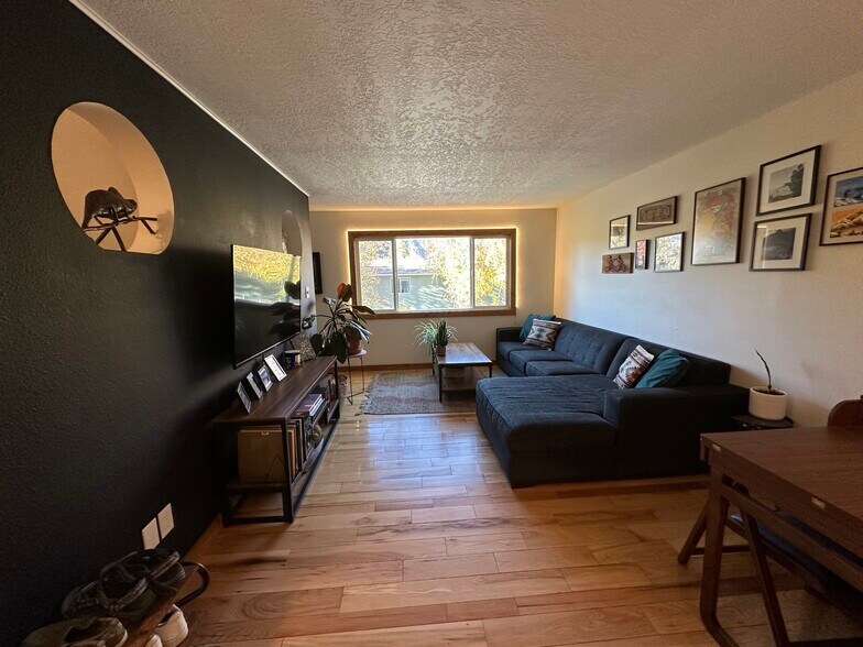 Building Photo - 2921 Richard Dr