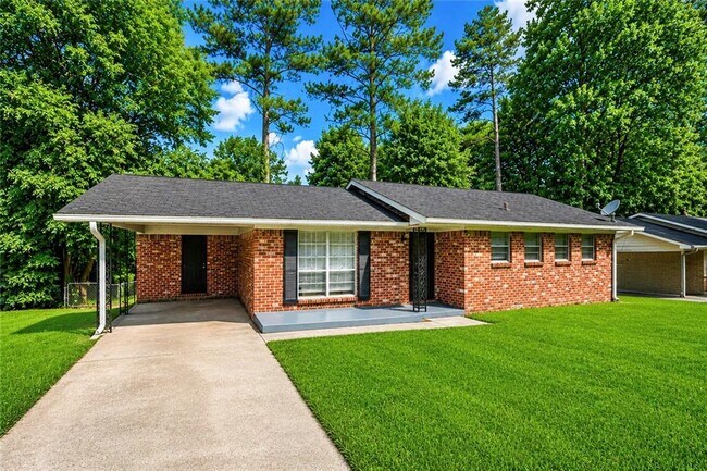 Building Photo - 6067 Ledgewood Dr