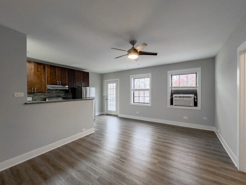 Building Photo - 735 Judson Ave
