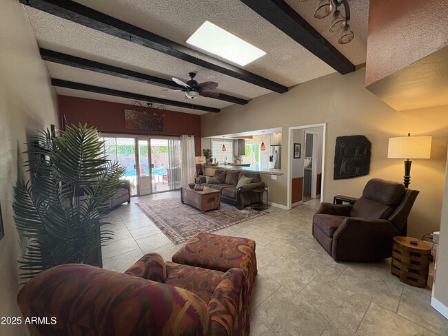 Building Photo - 16425 N Orchard Hills Dr