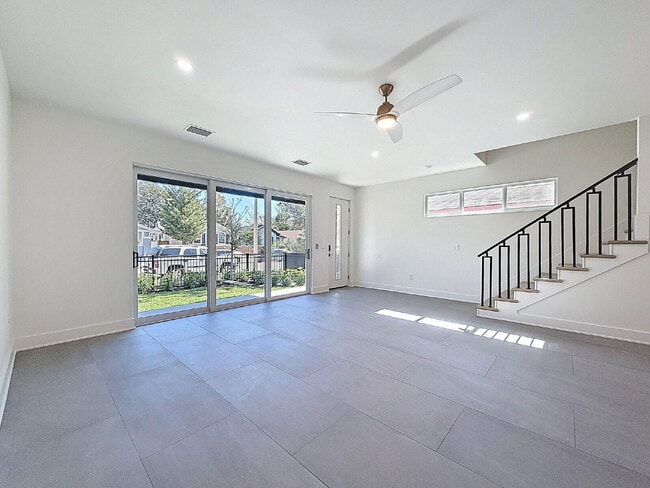 Building Photo - 334 14th St N