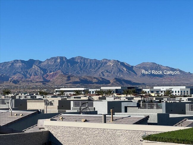 Building Photo - MOVE-IN SPECIAL! 1/2 OFF 1ST MONTHS RENT OAC!