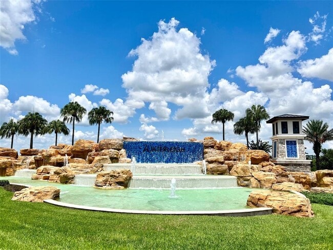 Building Photo - 9330 McLaren Alley