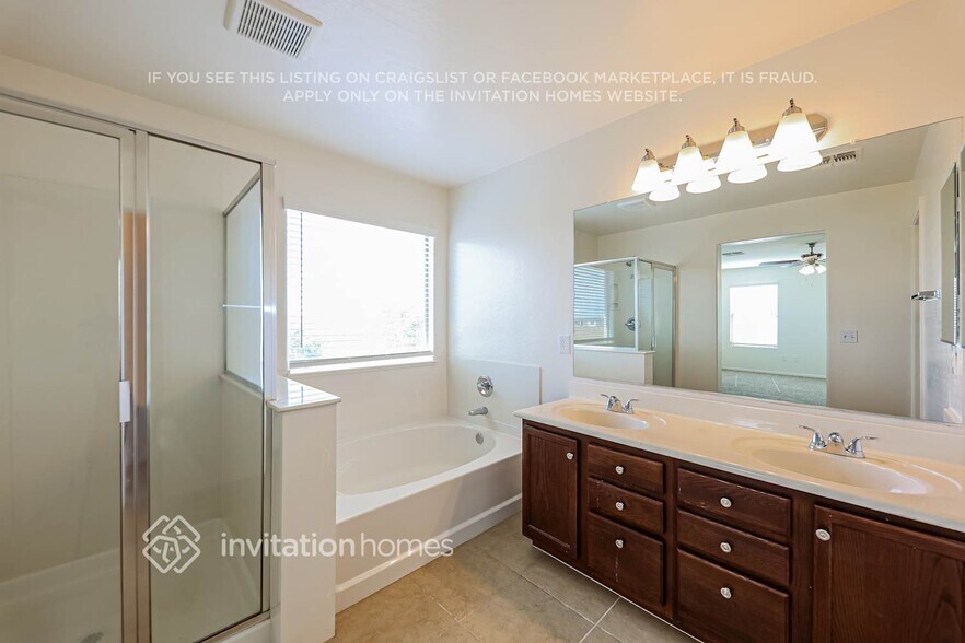 Building Photo - 26032 N Desert Mesa Dr