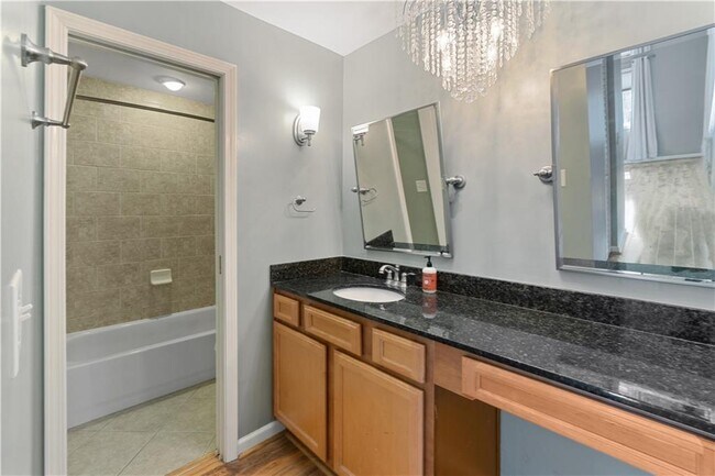 Building Photo - 1468 Briarwood Rd NE