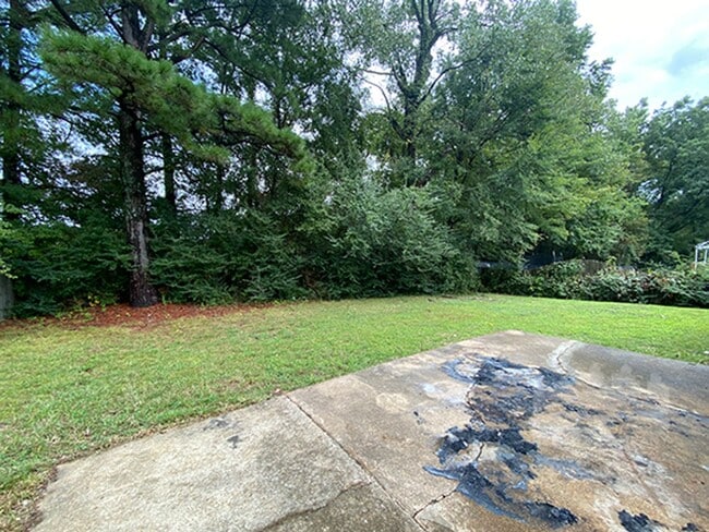 Building Photo - 4290 Davidcrest Dr