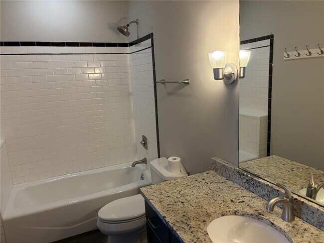 Building Photo - 620 Glen Iris Dr NE