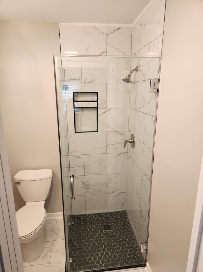 Building Photo - 3114 Tanglewood Dr
