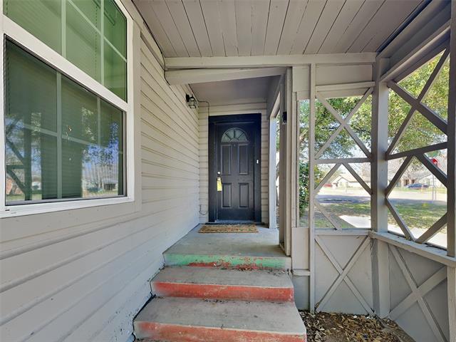 Building Photo - 908 Forrest Ave