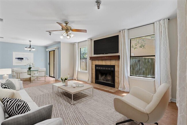 Building Photo - 8302 Spring Valley Dr